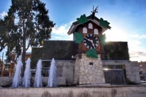 reloj cucu villa carlos paz