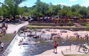 balneario-el-fantasio-rio-playa-villa-carlos-paz-2