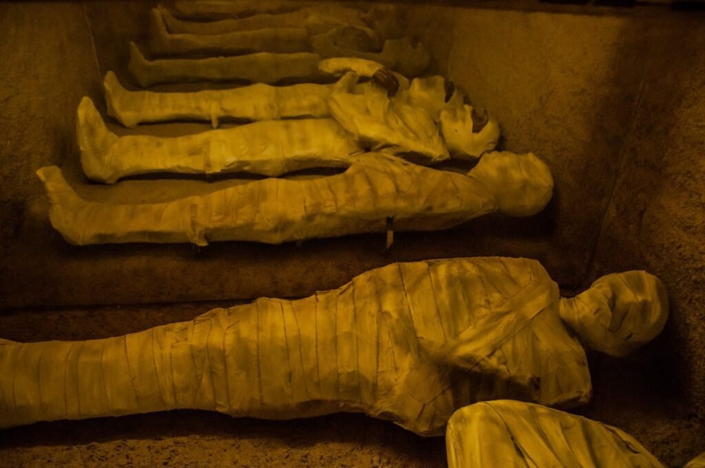 piramide en pekos parque tematico villa carlos paz (5)