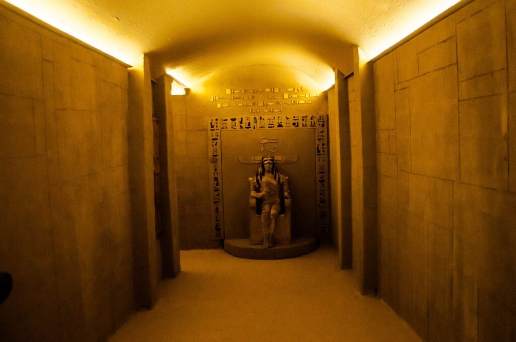 piramide en pekos parque tematico villa carlos paz (5)