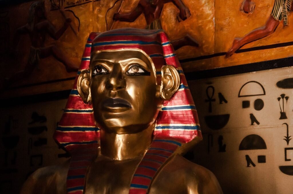 piramide en pekos parque tematico villa carlos paz (5)