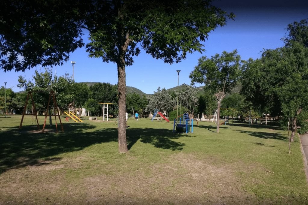 plaza juan bautista alberdi villa carlos paz