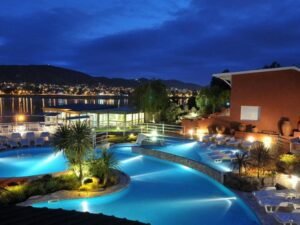 Lake Buenavista Apart Hotel & Suites