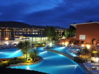 Lake Buenavista Apart Hotel & Suites