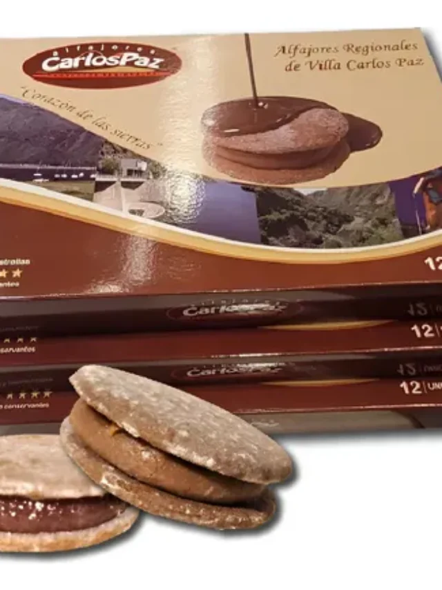 Probando alfajores Carlos Paz