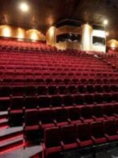 Visitamos holiday cinema