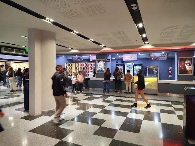 Fuimos al cine en shopping WO